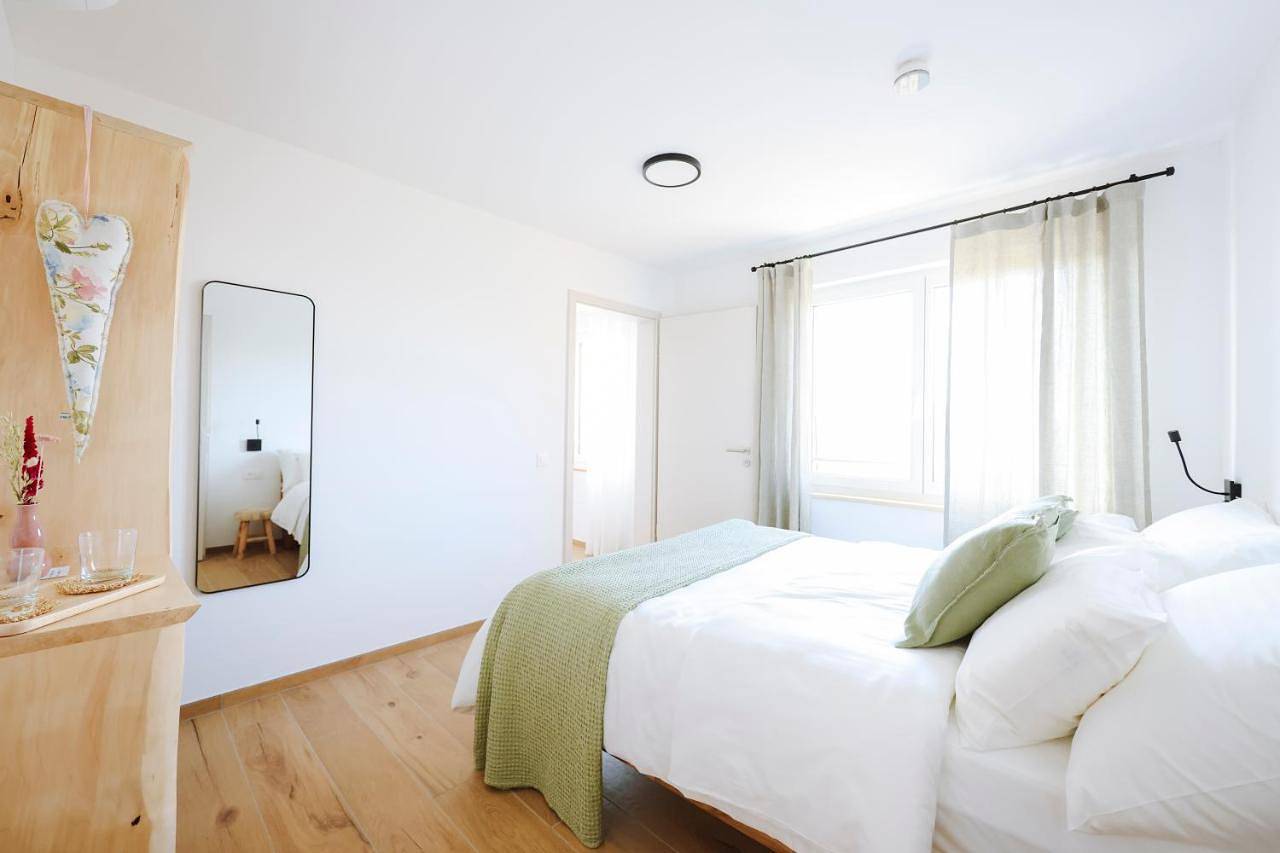Family Room with External Bathroom in Somazzo, Mendrisio