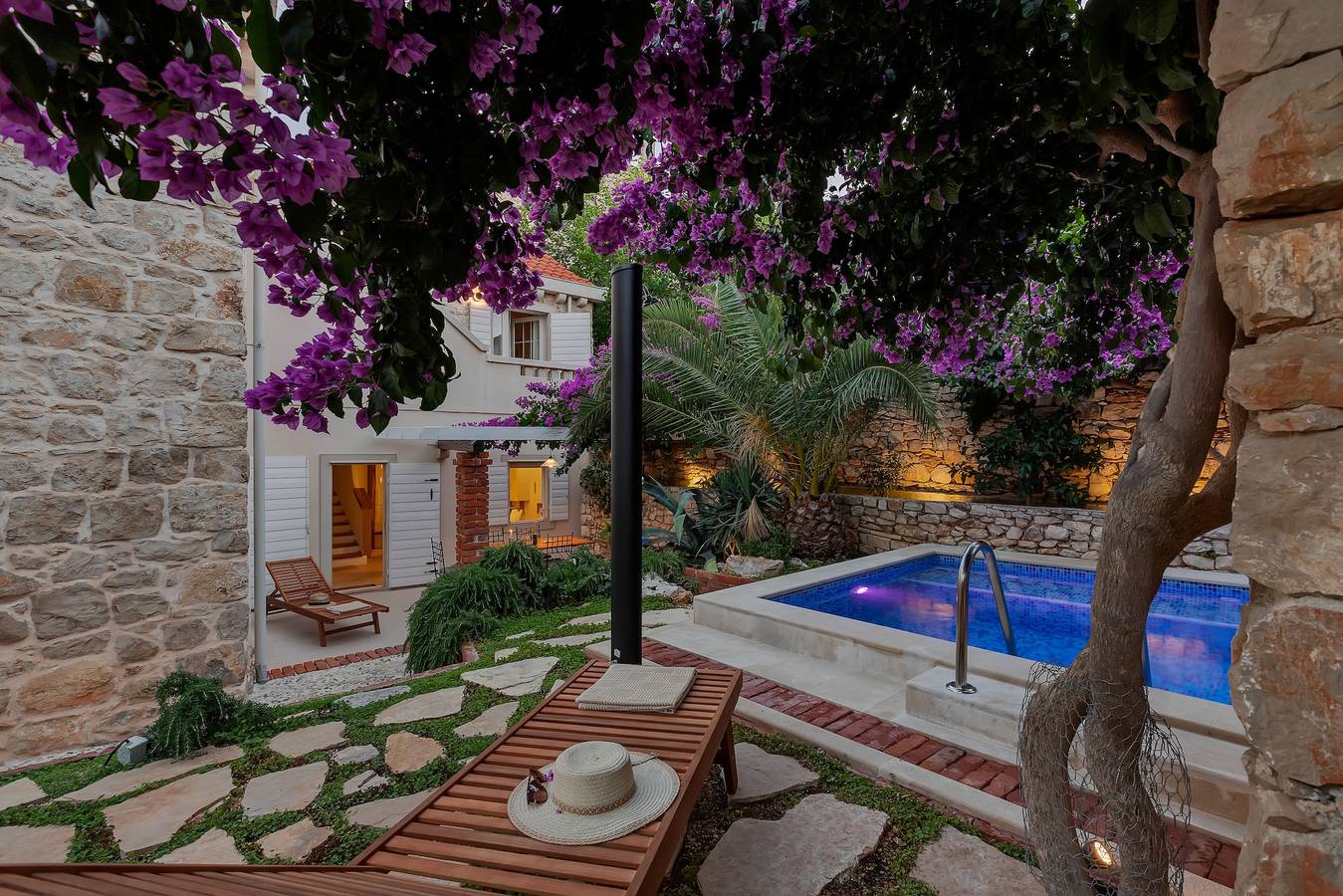3-Zimmer-Haus mit Terrasse und Meerblick Sutivan, Brac K-16300 in Sutivan, Brac