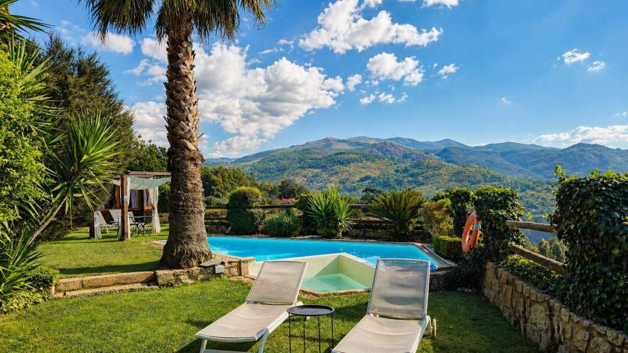 Casa Favo de Mel - Jacuzzi & Piscina - Refúgio na Montanha in Soajo, Gerês