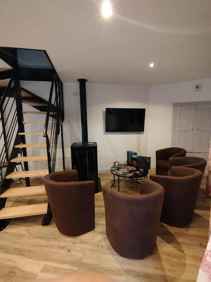 Location de vacances pour 6 personnes, avec vue à Polignac - 2