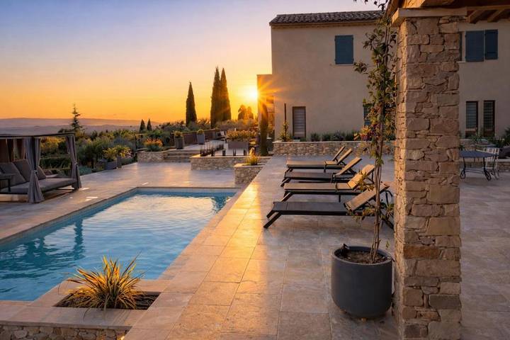 Casa de vacaciones para 12 personas, con jardín además de piscina y vistas - 1