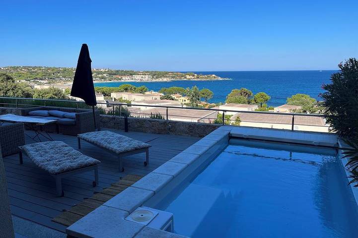 Villa pour 8 personnes, avec jardin à Lumio