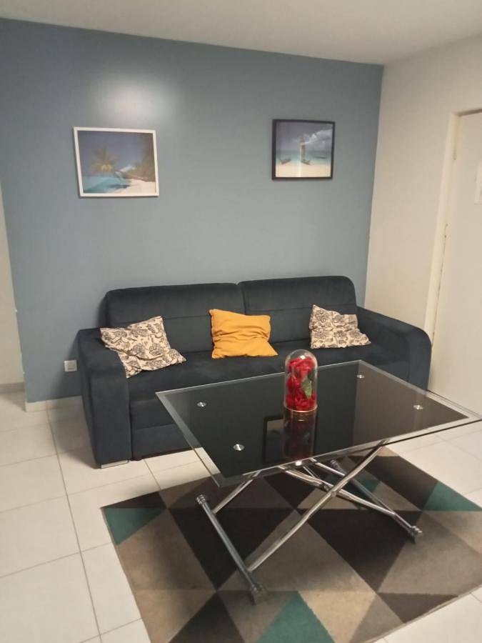 Two-Bedroom Apartment in Saint-Denis, Seine-Saint-Denis