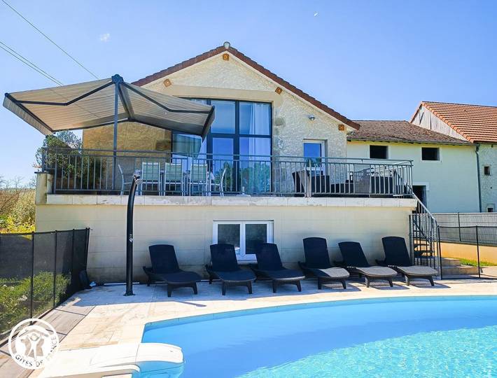 Gîte pour 8 personnes, avec jardin ainsi que piscine et terrasse à Prudhomat - 2