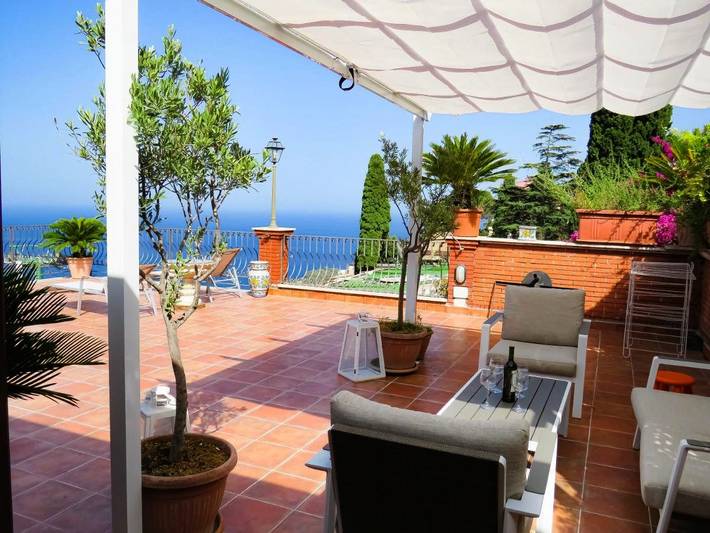 Appart’hôtel pour 2 personnes, avec Terrasse et Jardin à Taormina