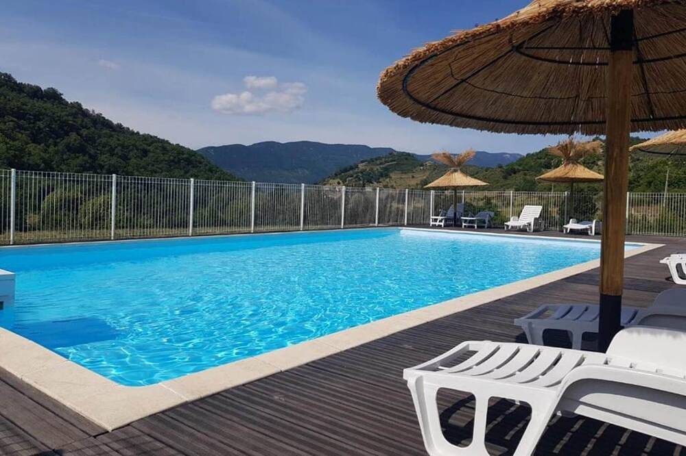 Entire apartment, Gîte 6 à proximité de Montbrun Les Bains. Superficie : 42 mètre carré in Montbrun-les-Bains, Nyons region