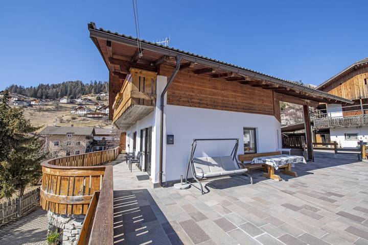 Gîte pour 3 personnes, avec balcon, animaux acceptés à Wolkenstein - 4