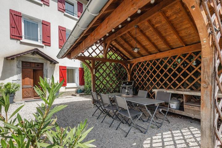 Gîte pour 6 personnes, avec jardin à Theys - 4