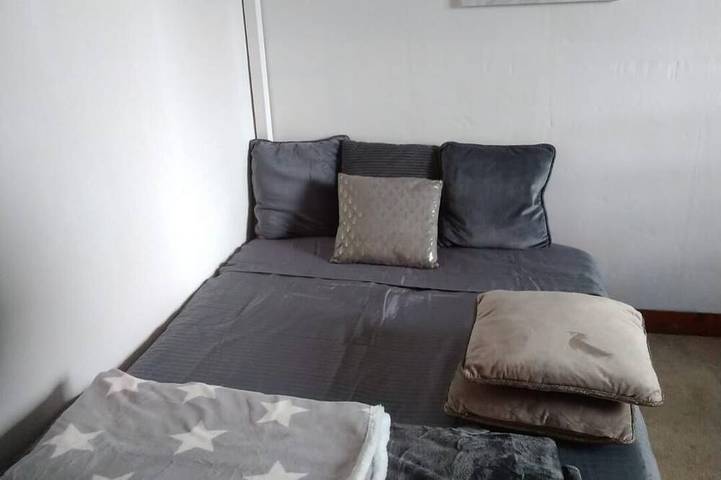 Entire apartment, Excellent studio apartment for weekend rentals in Villeurbanne, Lyon region