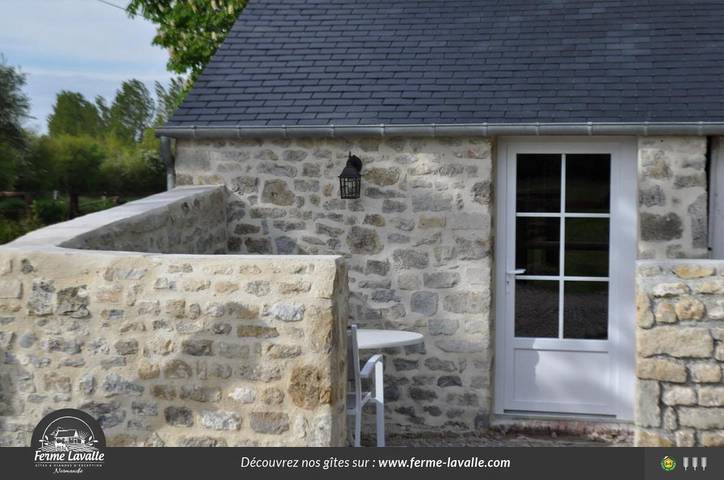 Gîte pour 2 personnes, avec Jardin et Sauna à Sainte-Marie-du-Mont - 2