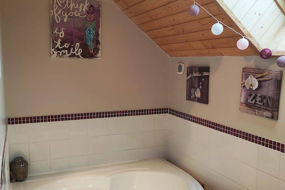 The obvious combination of charm and serenity in Saint-Caradec-Trégomel, Pontivy und Umgebung