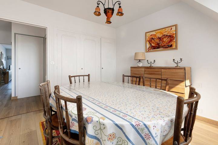 Entire apartment, Bright Central Apartment for 4 with Balcony and Wi-Fi in Pornichet, Côte d'Amour