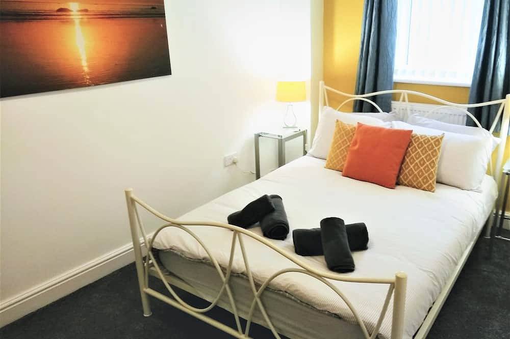 Ganze Wohnung, Apartment-Komfort-Eigenes Badezimmer-Strassenblick in St Helens, Nordwestengland