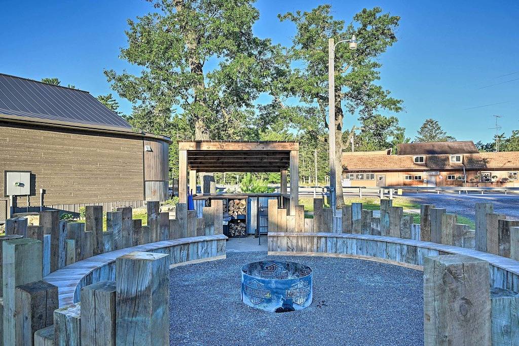Massive Hatfield 'Loon Lodge' w/ Roller Rink in Wisconsin