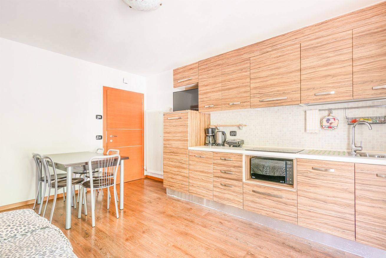 Ganze Wohnung, Residence Toli Garden mit beheizter Pool 30° in Pieve di Ledro, Ledro