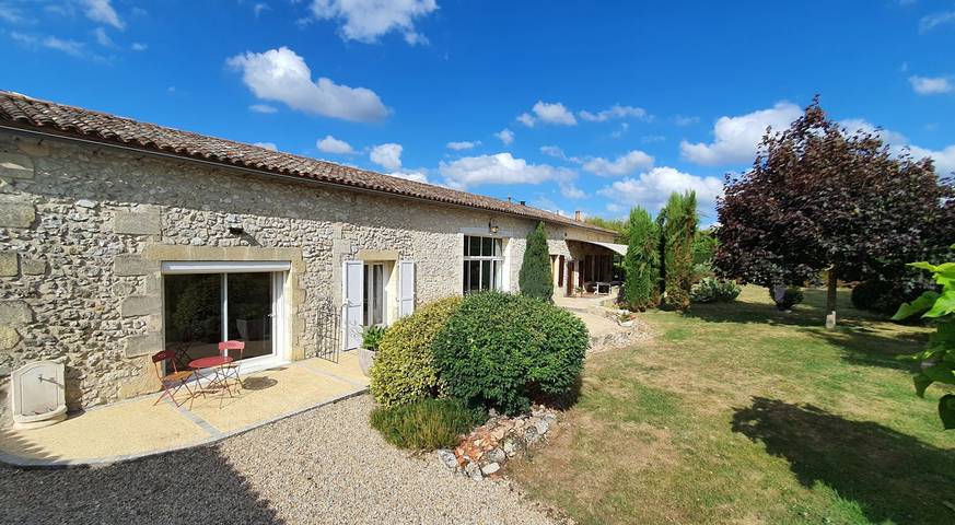 Chambre d’hôte pour 2 personnes, avec piscine et jardin