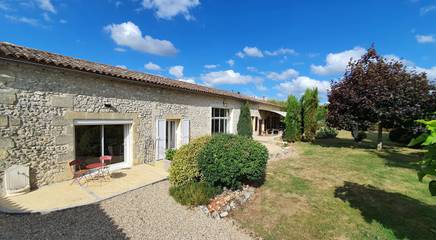 Chambre d’hôte pour 2 personnes, avec piscine et jardin à Montcaret