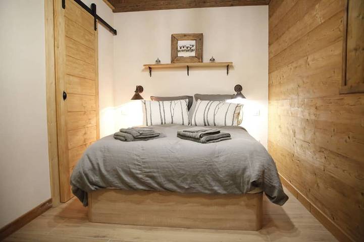 Chalet La Trafolée : summer in the mountain pastures, winter next to the slopes. in Manigod, Annecy region