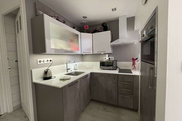 Entire apartment, Douceur Pastel ★Studio ★Wifi in Châtel-Guyon, Volcans d'Auvergne Regional Nature Park