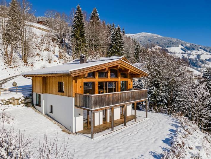 Ferienhaus für 10 Personen, mit Balkon und Terrasse sowie Garten und Sauna in Viehhofen