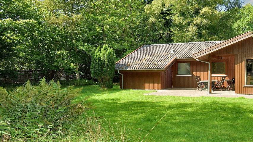 Ferieudlejning for 9 personer, med terrasse i Rørvig