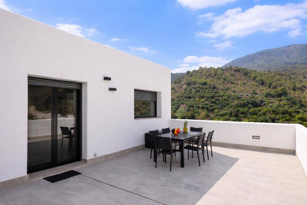 Two-Bedroom House in Guájar-Faragüit, Los Guajares