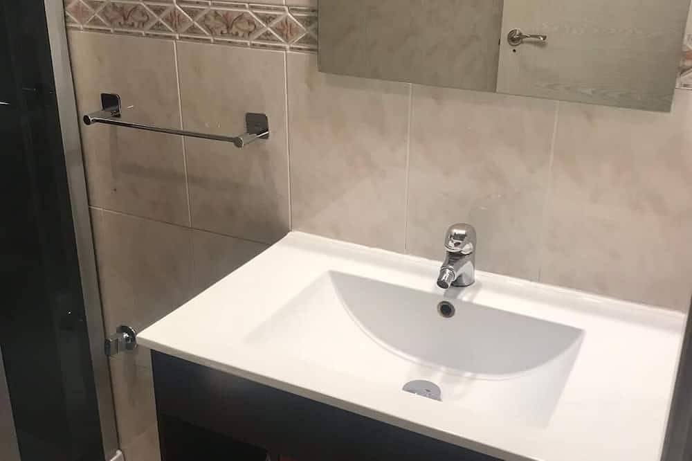 Lodging 15 Minutes From The Historic Center in Este-Alcosa-Torreblanca, Sevilla