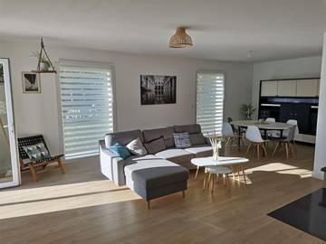 Location de vacances pour 6 personnes, avec jardin et terrasse à Échillais