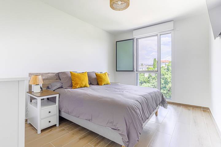 Gîte pour 4 personnes, avec balcon et piscine, animaux acceptés à Saint-Laurent-du-Var - 3