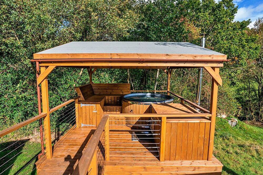 Beautiful  villa for 4 guests with Wifi, hot tub and terrace in Chiddingstone, Kent