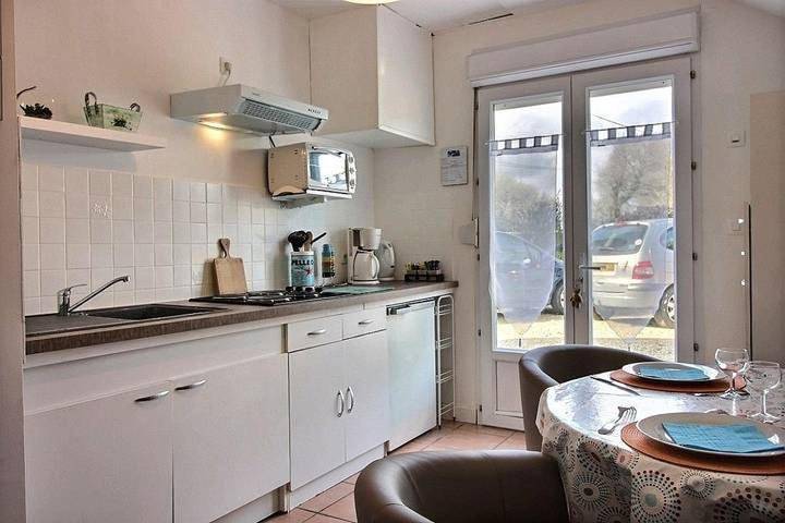 Location de vacances pour 2 personnes, avec terrasse et jardin à Kermaria-Sulard - 4