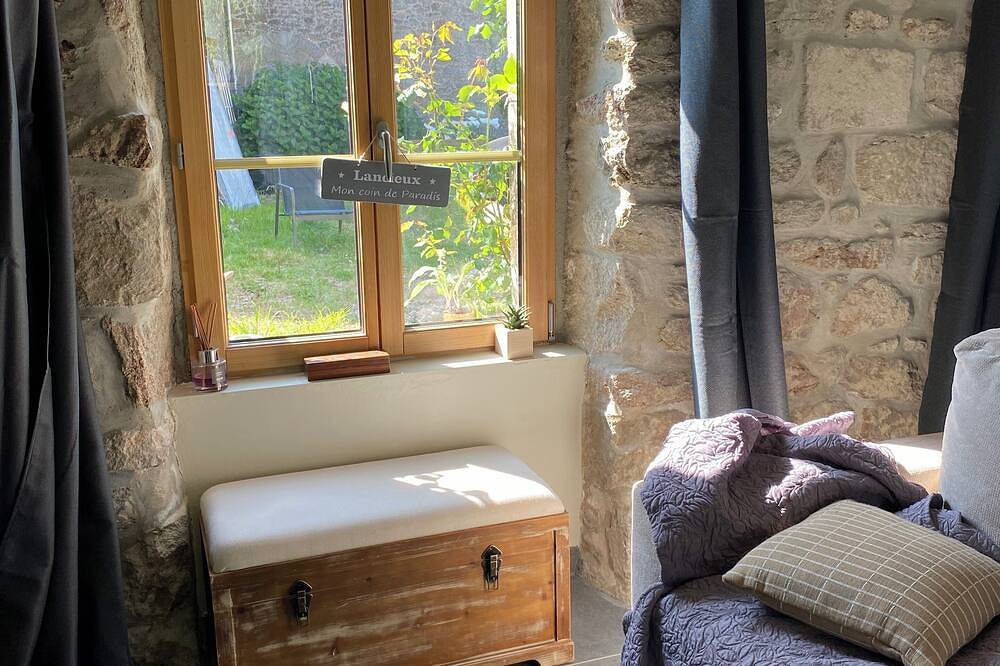 Maison de Caractère Dans Hameau au Calme ! in Lancieux, Región de Dinan