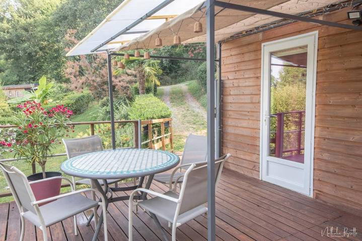 Gîte pour 6 personnes, avec jardin ainsi que sauna et vue dans Fichous-Riumayou - 2