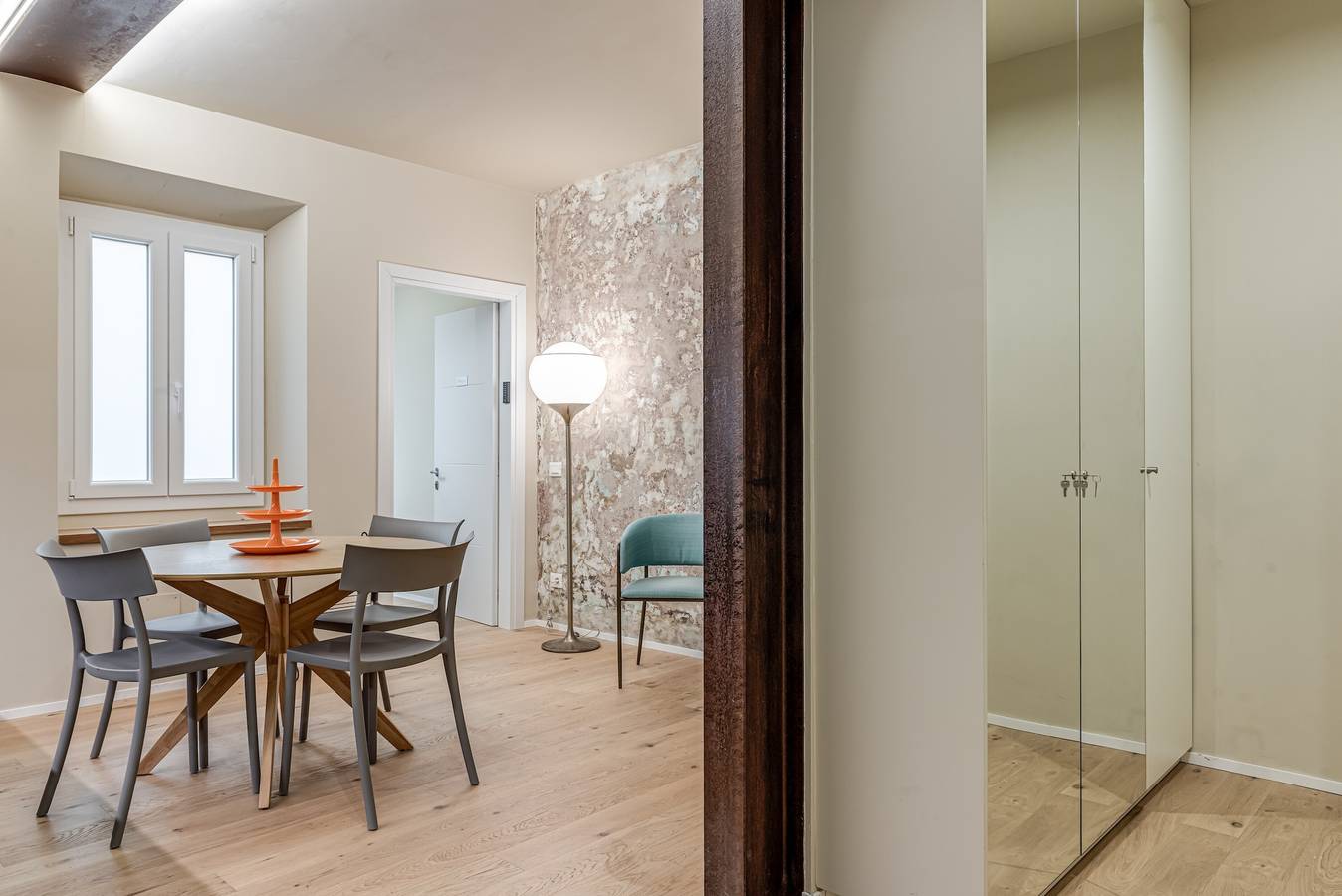 Hel leilighet, Room 'Florence Rooms Orange' with Wi-Fi and Air Conditioning in Florence city center, Firenze
