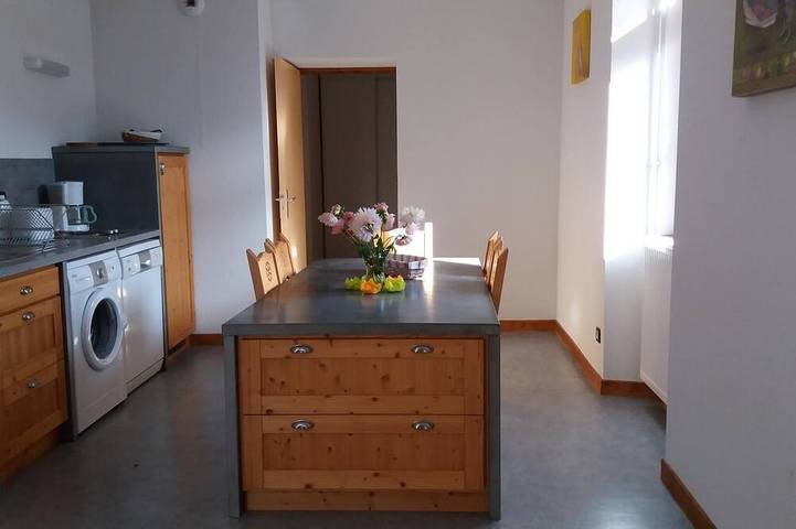 Location de vacances pour 6 personnes, avec terrasse à Saint-François-de-Sales