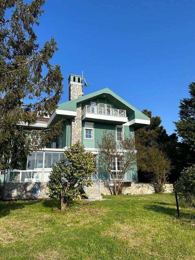 Villa pour 16 personnes, avec piscine ainsi que jardin et vue à Istanbul