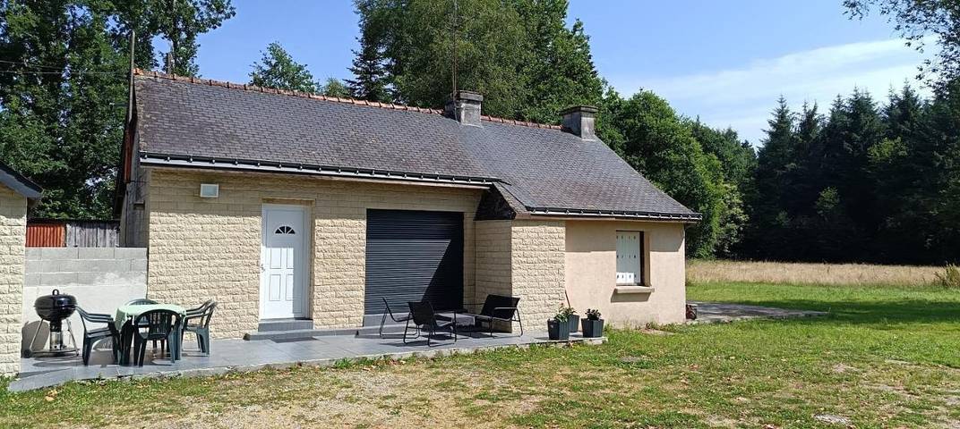 Location de vacances pour 7 personnes, avec Terrasse ainsi que Jardin et Vue à Saint-Aignan (Morbihan)