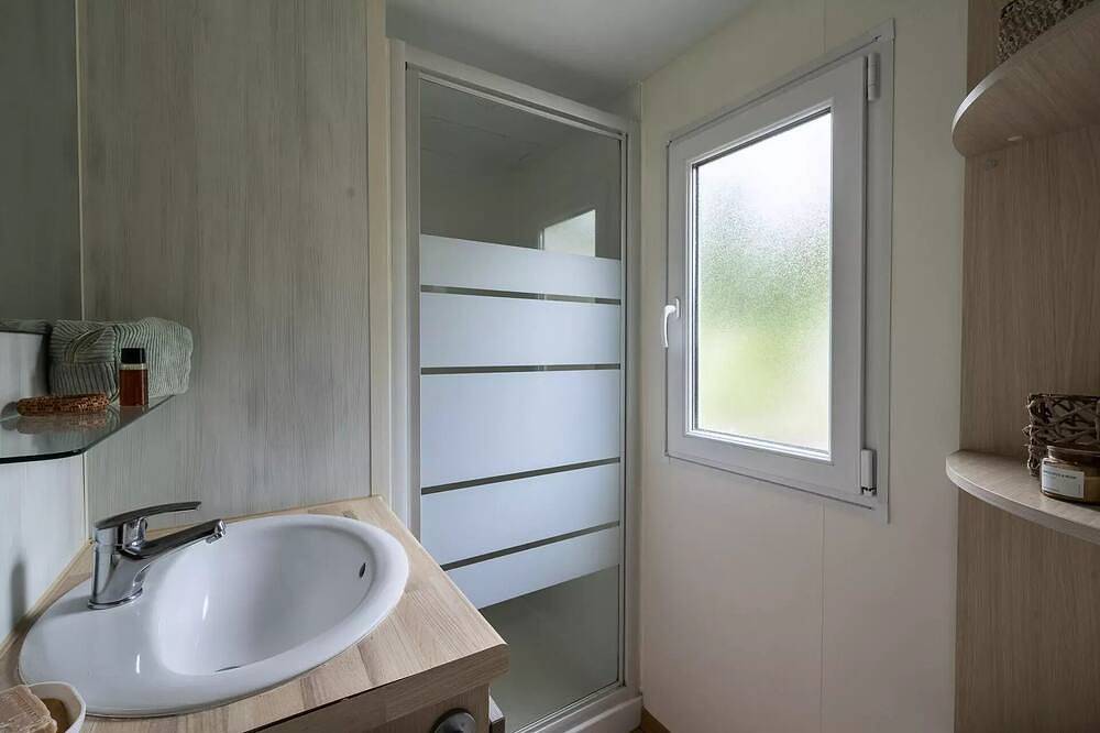 Mobil Home Confort 4 Pièces 6/8 Personnes in Lannion, Ceinture Dorée