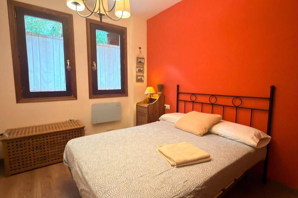 Appartement entier, Canfranc: Appartement 1 Chambre 4 Pers + Parking Inclus in Canfranc, Pyrénées Aragonaises