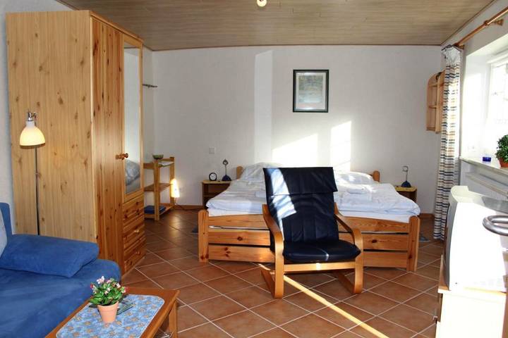 Ferienhaus für 4 Personen, mit Terrasse und Garten in Wees - 2