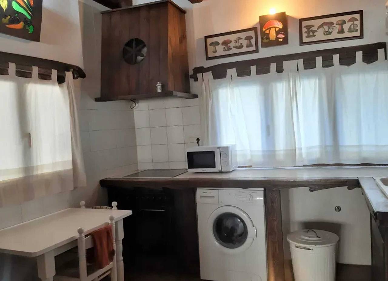 Ganze Wohnung, Geräumige Wohnung in Yeste mit Gemeinschaftspool in Yeste, Calares del Mundo y de la Sima