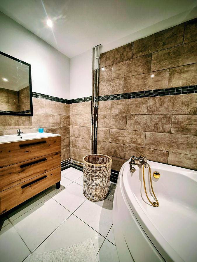 Location de vacances pour 9 personnes à Saint-Victurnien - 3