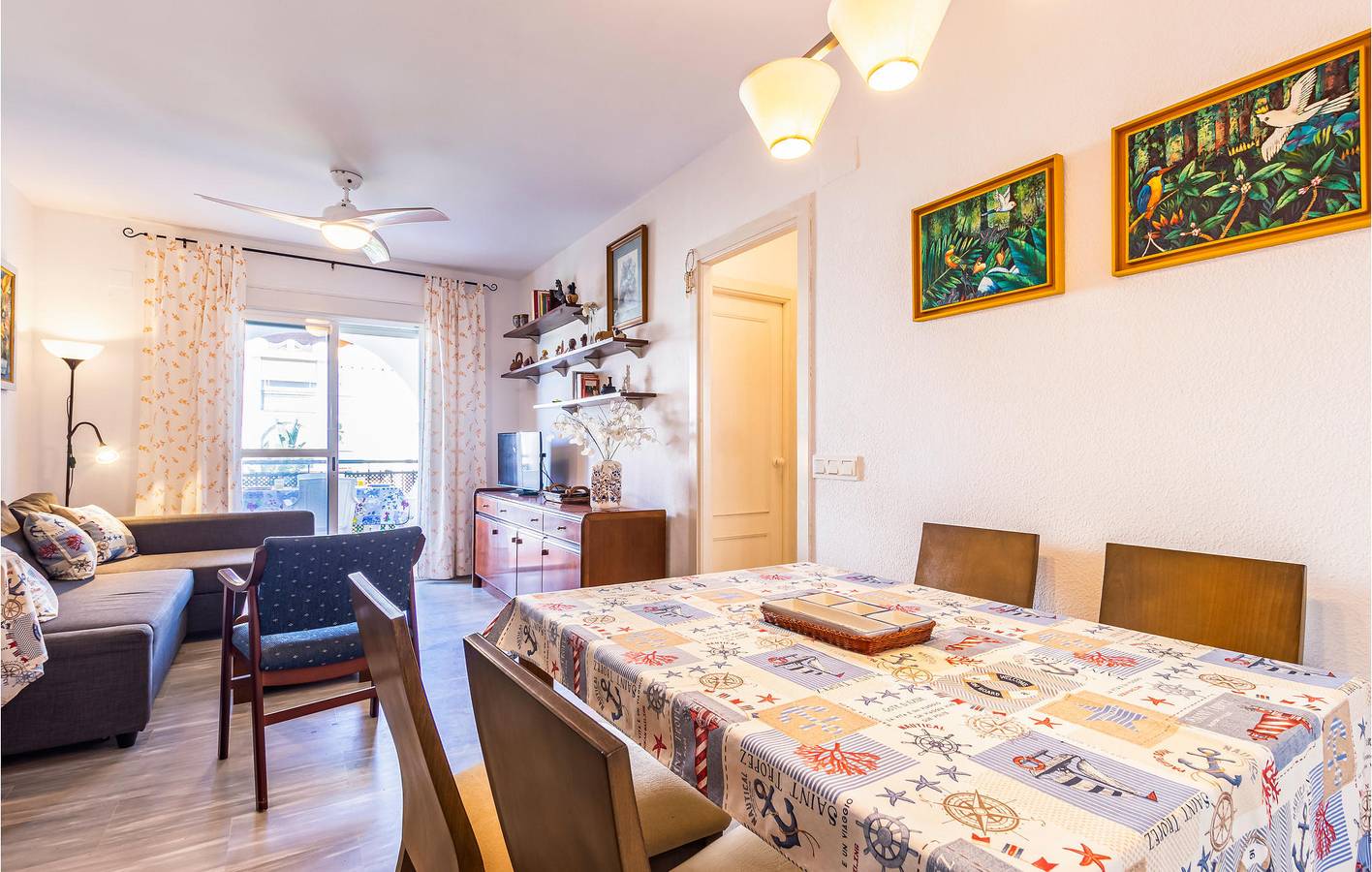 Geheel vakantieappartement, Appartement met zeezicht, WiFi en zwembad. in Torrox Costa, Torrox