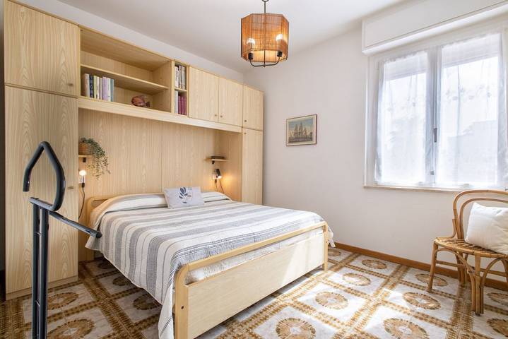 Entire apartment, Alghero Seaside Serenity Flat with Terrace! in Spiaggia di Maria Pia (Alghero), Alghero