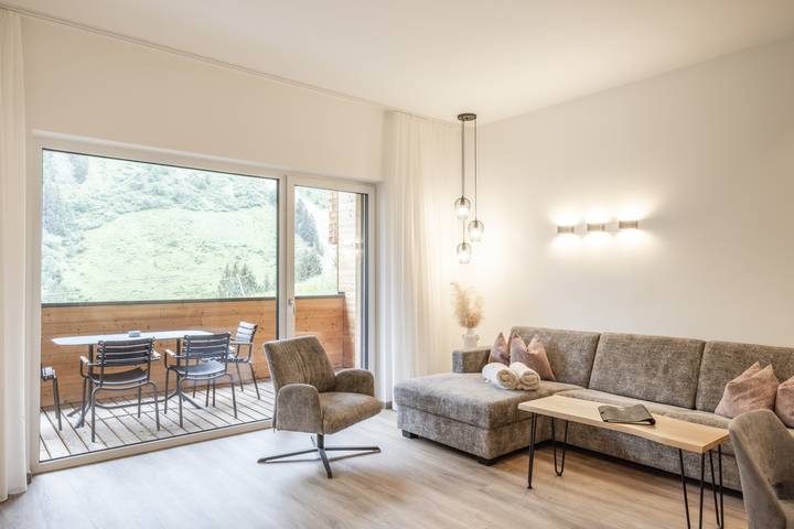 Ferienwohnung für 6 Personen, mit Balkon und Terrasse in Damüls