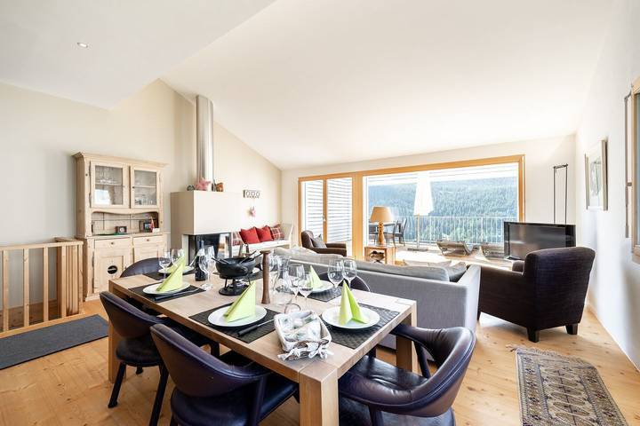 Appartement entier, Appartement de vacances pour 6 personnes avec balcon in Scuol, Lower Engadine