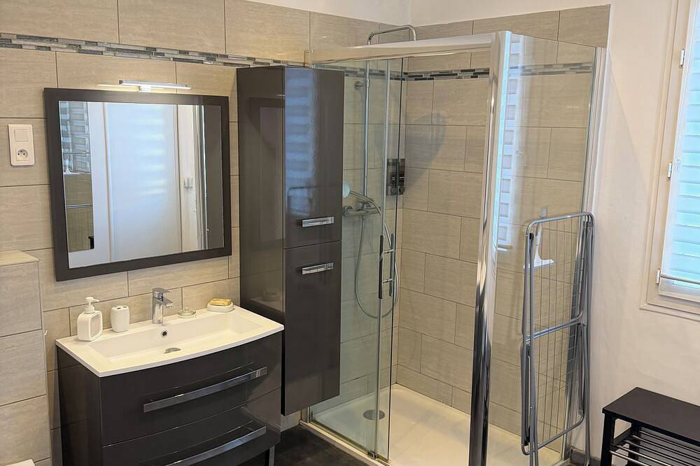 Appartement entier, Appartement vue mer in Les Sablettes, La Seyne-sur-Mer