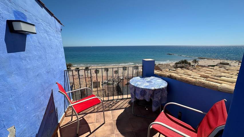 Apartamento para 3 personas, con Vistas al mar además de Balcón y Terraza en Villajoyosa
