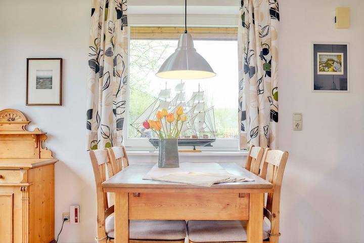 Ferienhaus "Apfelgarten" für 3 Erwachsene, 1 Kind und 2 Hunde. in Steinbergkirche, Schleswig-Flensburg