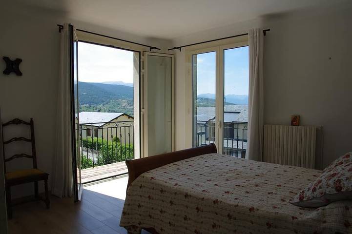 Location de vacances pour 8 personnes, avec balcon et jardin à Osséja - 3